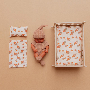 Кукла с кроваткой Mrs. Ertha "Julie Ruspberry Bunchs", гроздья малины, 20 см